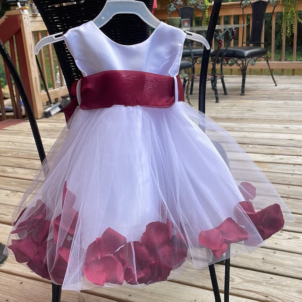 🌹 NWT- Tulle Rose Floral Petals Toddler Flower Girl Dress Size S